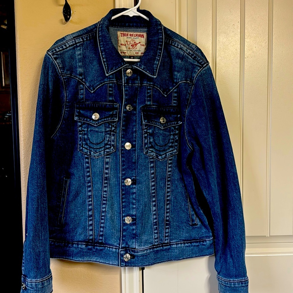 True Religion Jean Jacket, size medium, perfect shape, never worn.
